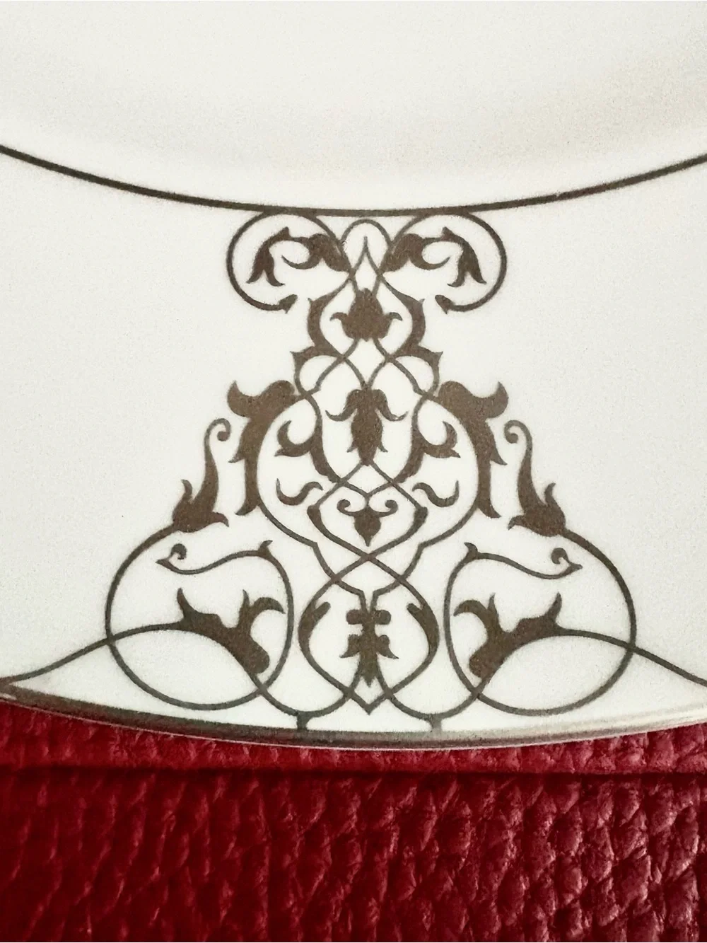Vera Wang Imperial Scroll 5 piece Place setting NEW !  Wedgwood China! Silver
